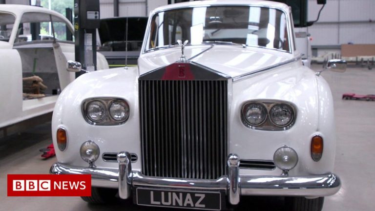 Classic Bentleys and Rolls-Royce adapted to fully electric