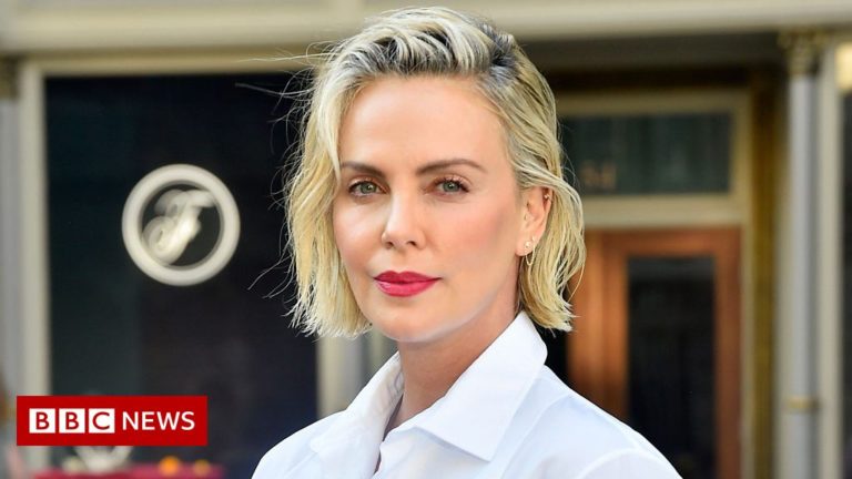 Covid: Charlize Theron wants fairer distribution of vaccines