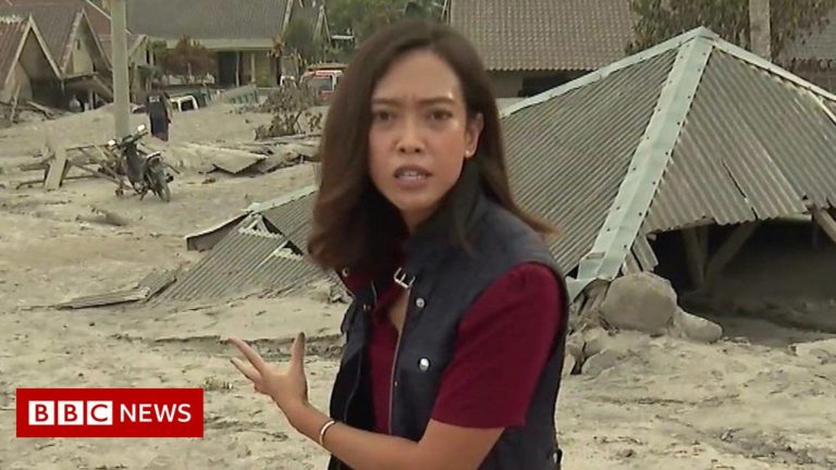 Indonesia volcano: BBC reporter surrounded by houses buried in ash